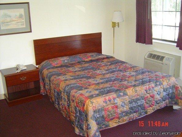 Savannah Garden Hotel Room photo